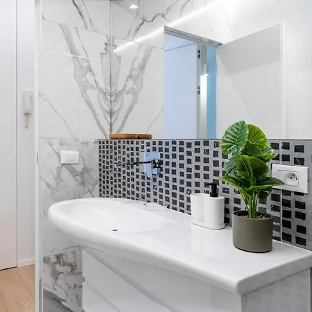 Apartamento Renting - Bavastro - Luxurious Loft - 2 Bedroom - Ac - Balcony - Trendy Neighborhood Niza