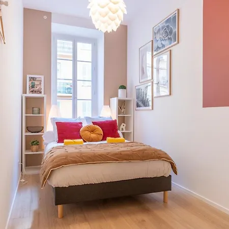 Renting - Bavastro - Luxurious Loft - 2 Bedroom - Ac - Balcony - Trendy Neighborhood *
