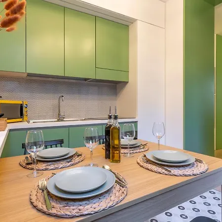 Renting - Bavastro - Luxurious Loft - 2 Bedroom - Ac - Balcony - Trendy Neighborhood *